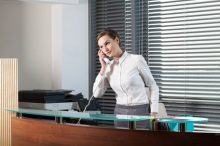 17 Redenen waarom kleine bedrijven een telefoonbeantwoording moeten hebben